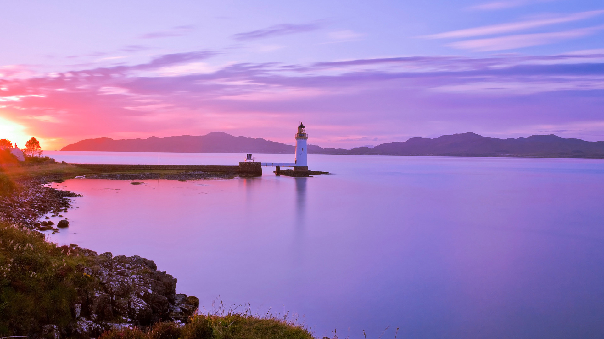 Background image - mull-tobermory-lighthouse.jpg (22)